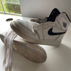 High top Air Jordan youth size3.5